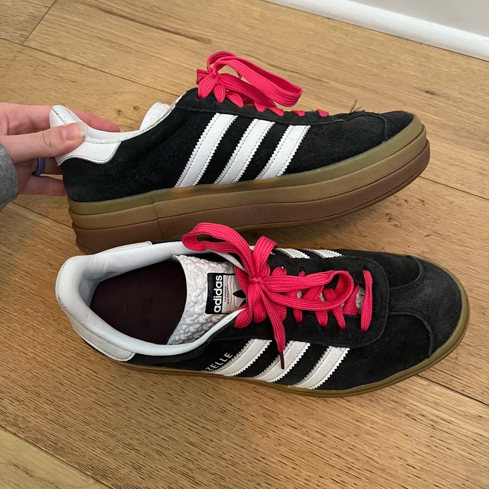 Adidas high Gazelle black and white size 9